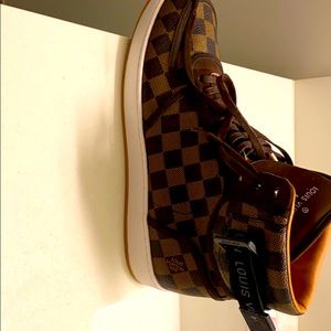 Louis Vuitton Men Shoes